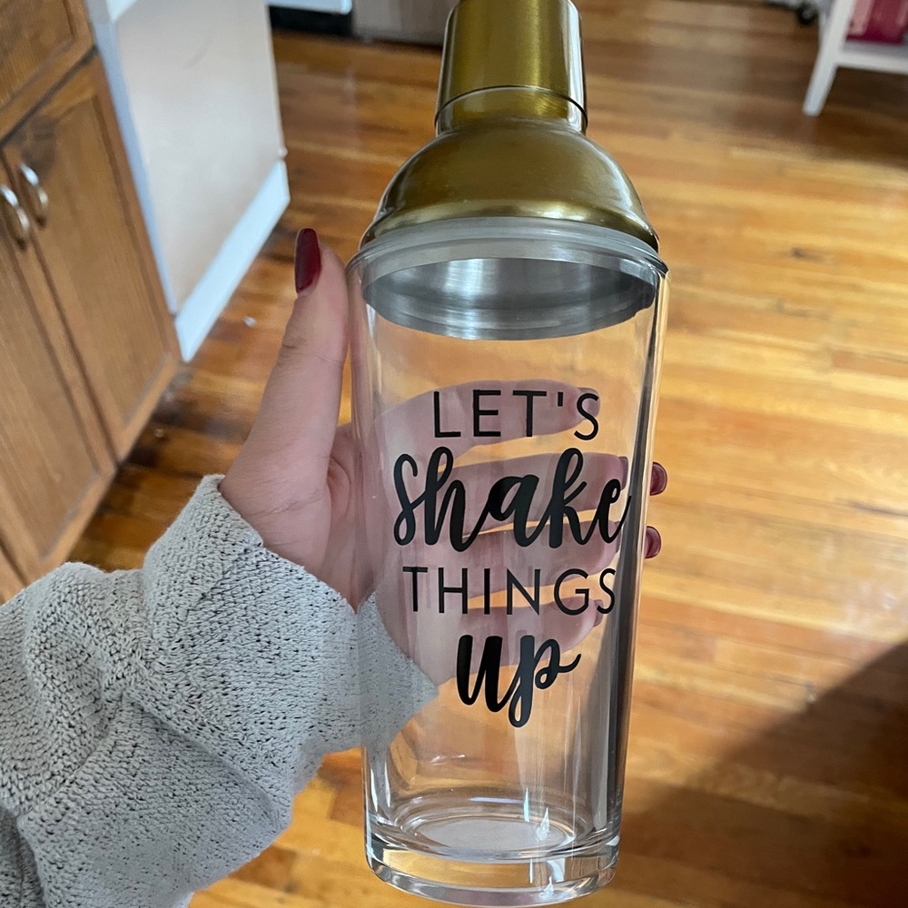 Drink shaker NEVER USED NWOT